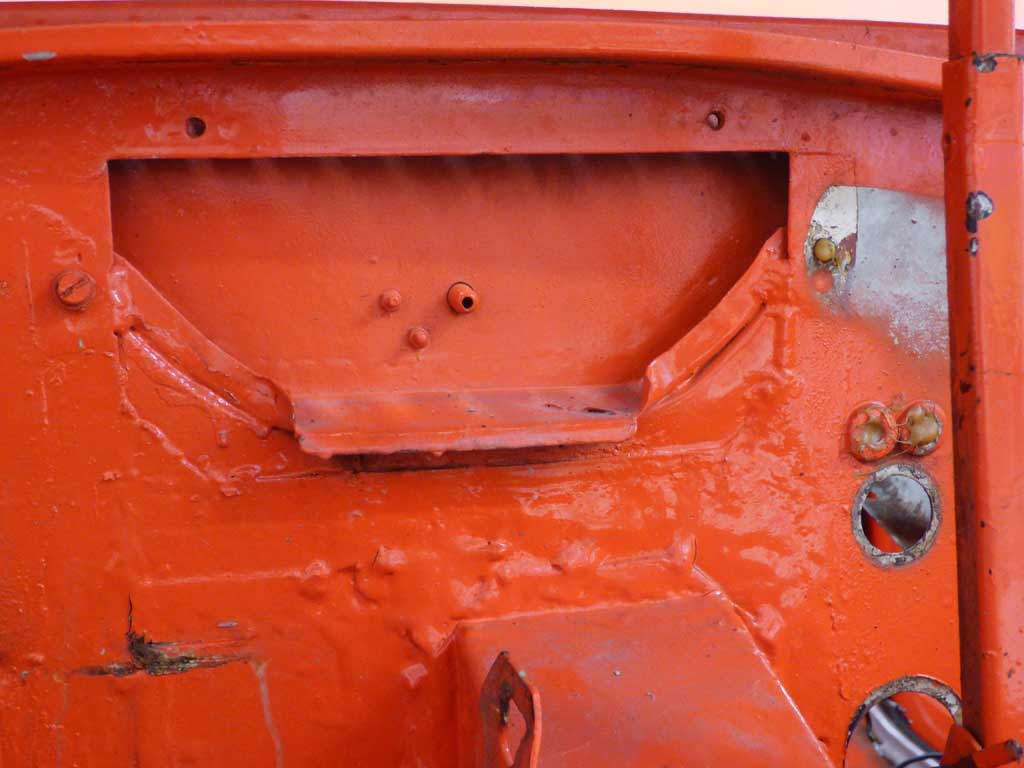 Detailaufnahme der Heizungsöffnung.
