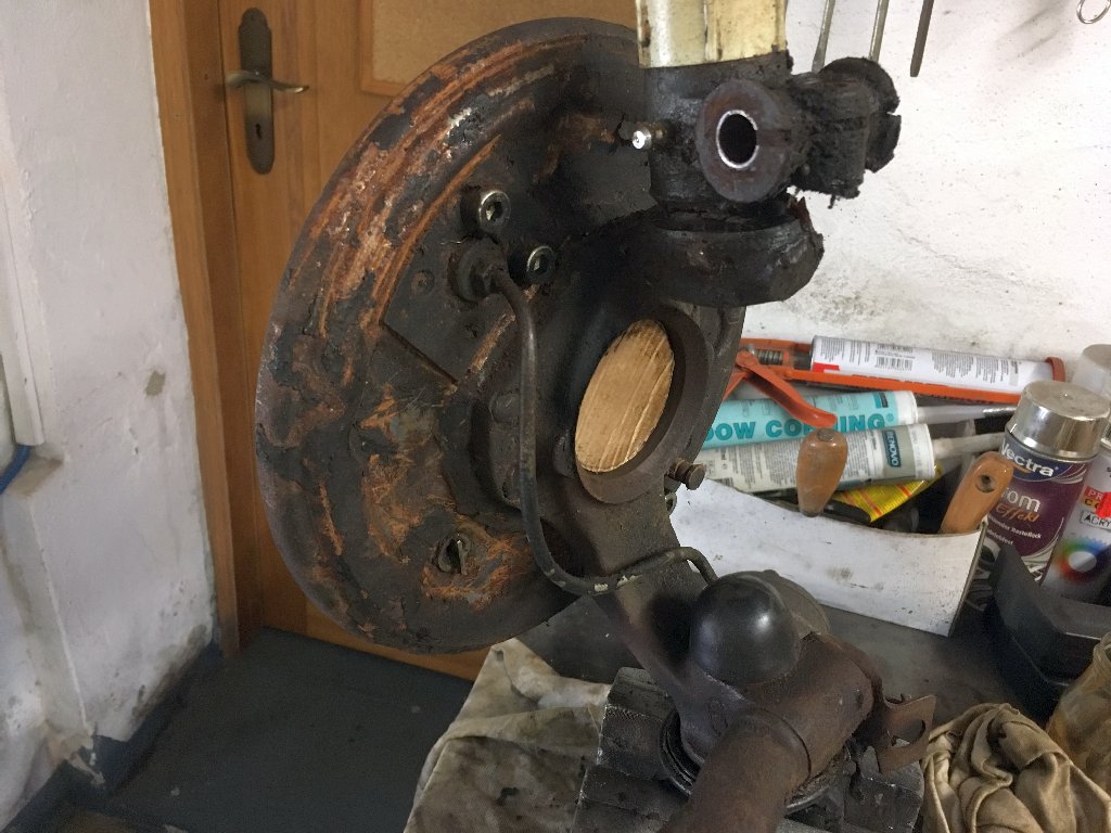 Vorderradbremse vor der Restaurierung.